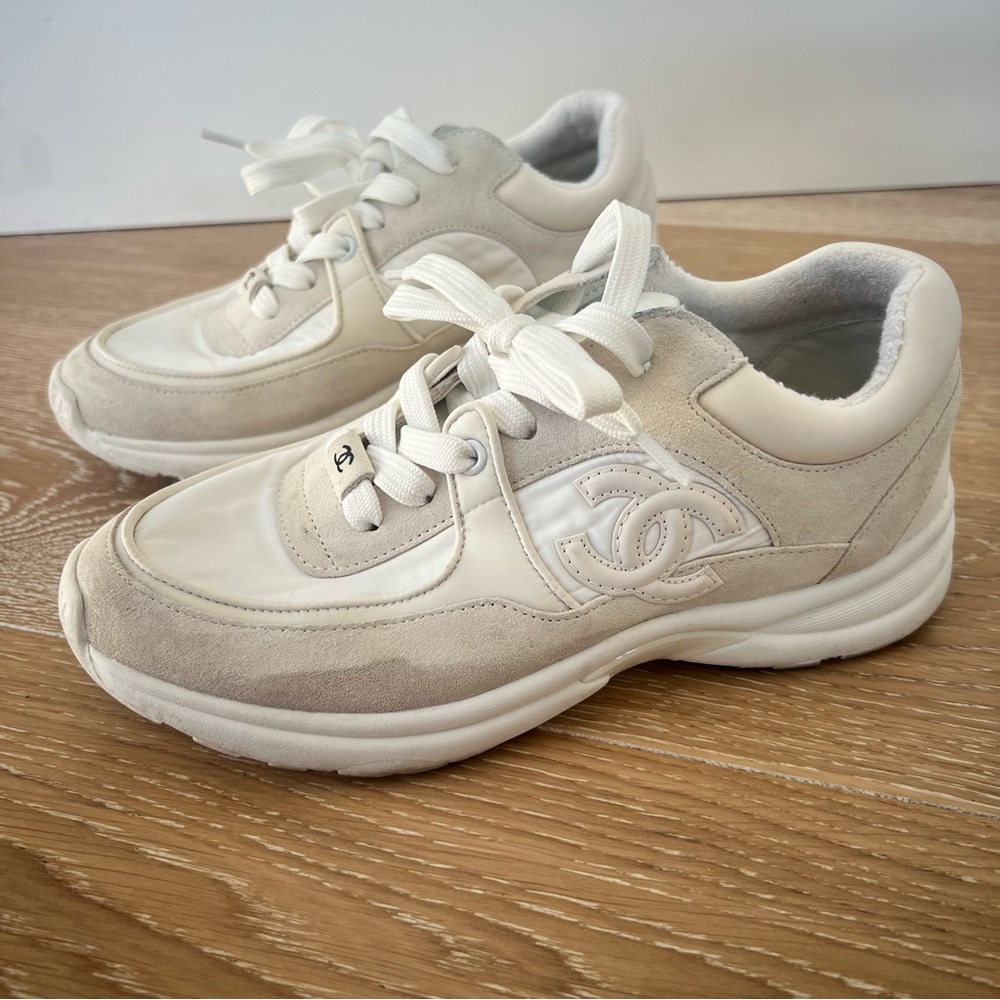 Chanel white CC Low-Top Sneakers Suede with Leather and Nylon size 37